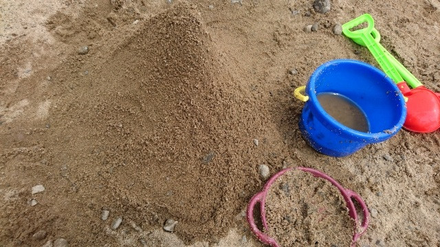 砂場で育つ創造性の豊かさ