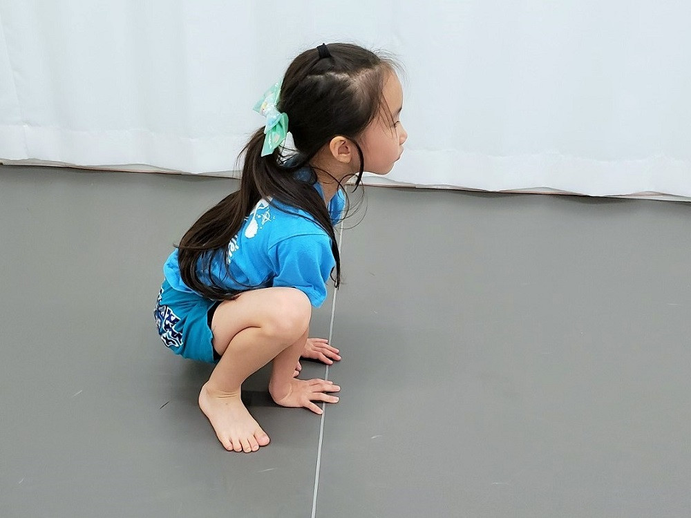 動物なりきりあそび　かえる