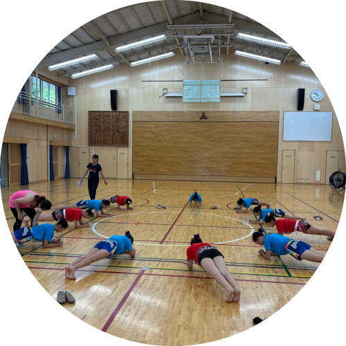 ダンスを揃える、仲間と協力しあってダンスを作り上げる